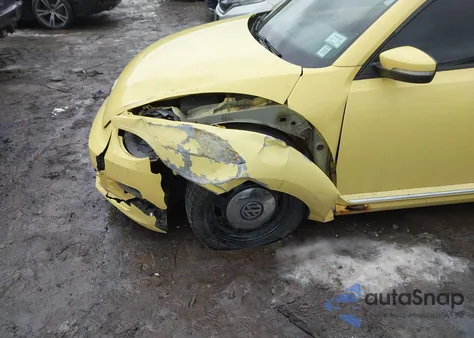 2014 Volkswagen Beetle 2.5L from USA, damaged, VIN 3VWJP7AT3EM602572